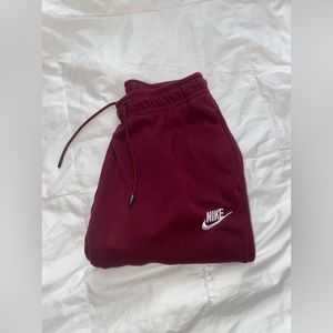 Women’s Nike sweatpants